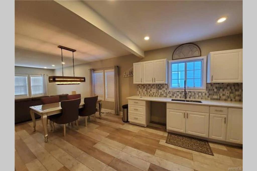 Luxury Private Home In The Heart Of ナイアガラフォールズ エクステリア 写真