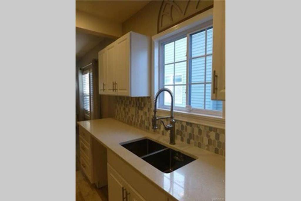 Luxury Private Home In The Heart Of ナイアガラフォールズ エクステリア 写真